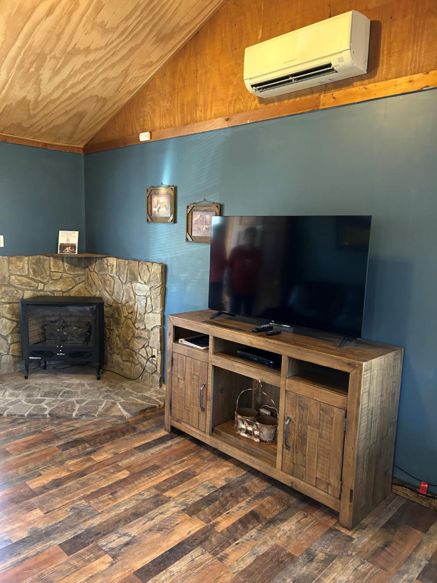 Вилла Springmaid Mountain Spruce Pine Экстерьер фото