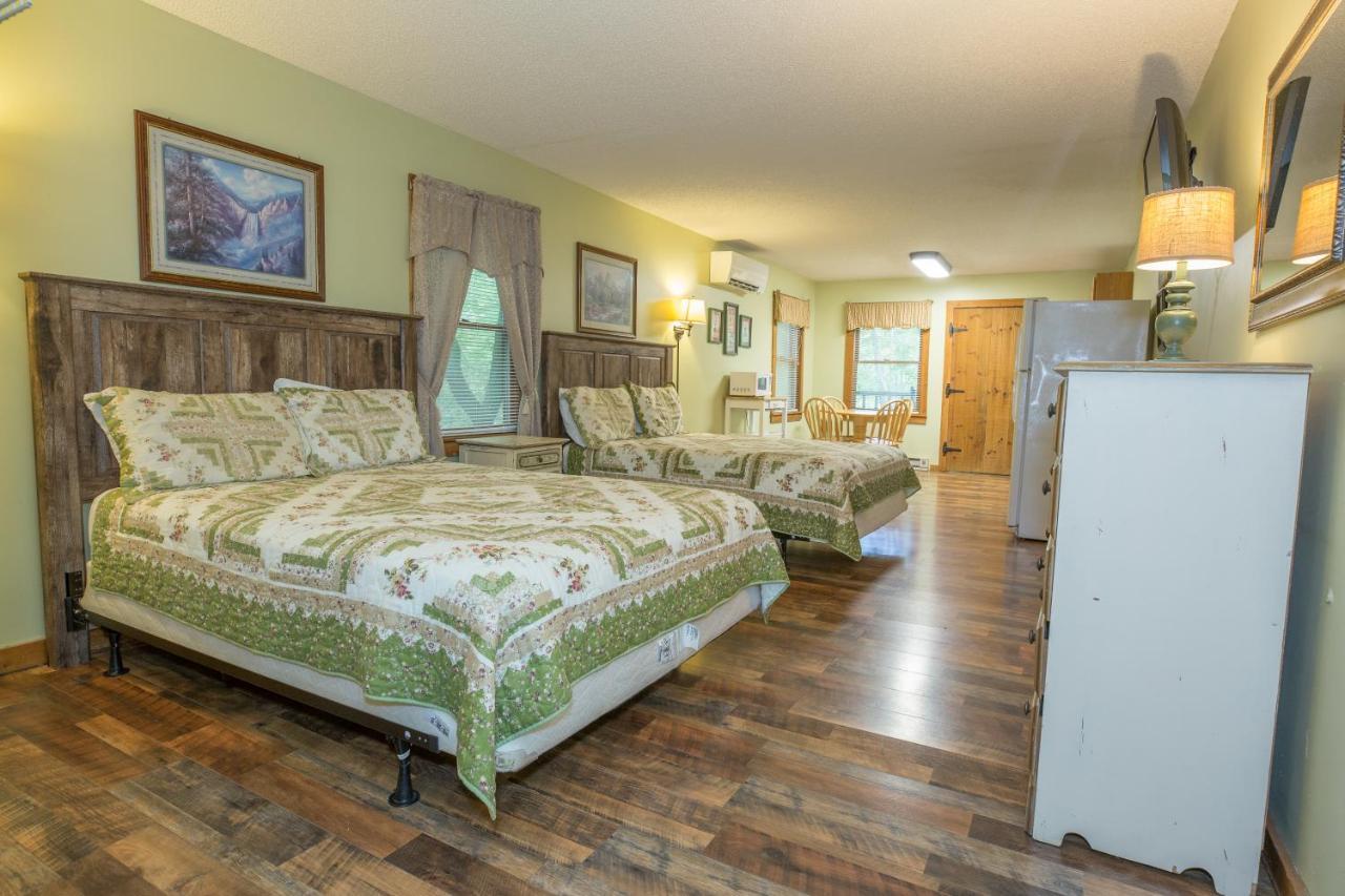 Вилла Springmaid Mountain Spruce Pine Экстерьер фото